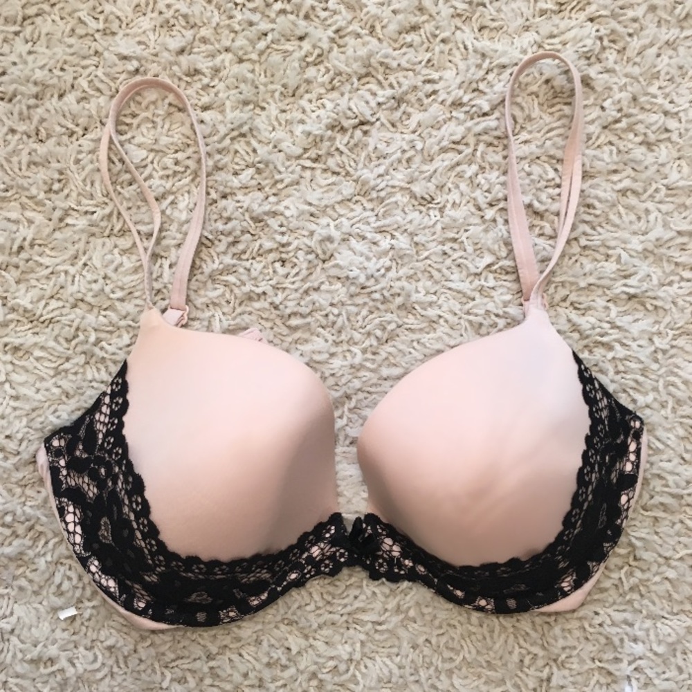 Victoria's Secret Light Pink & Black Lace Bra 34DD